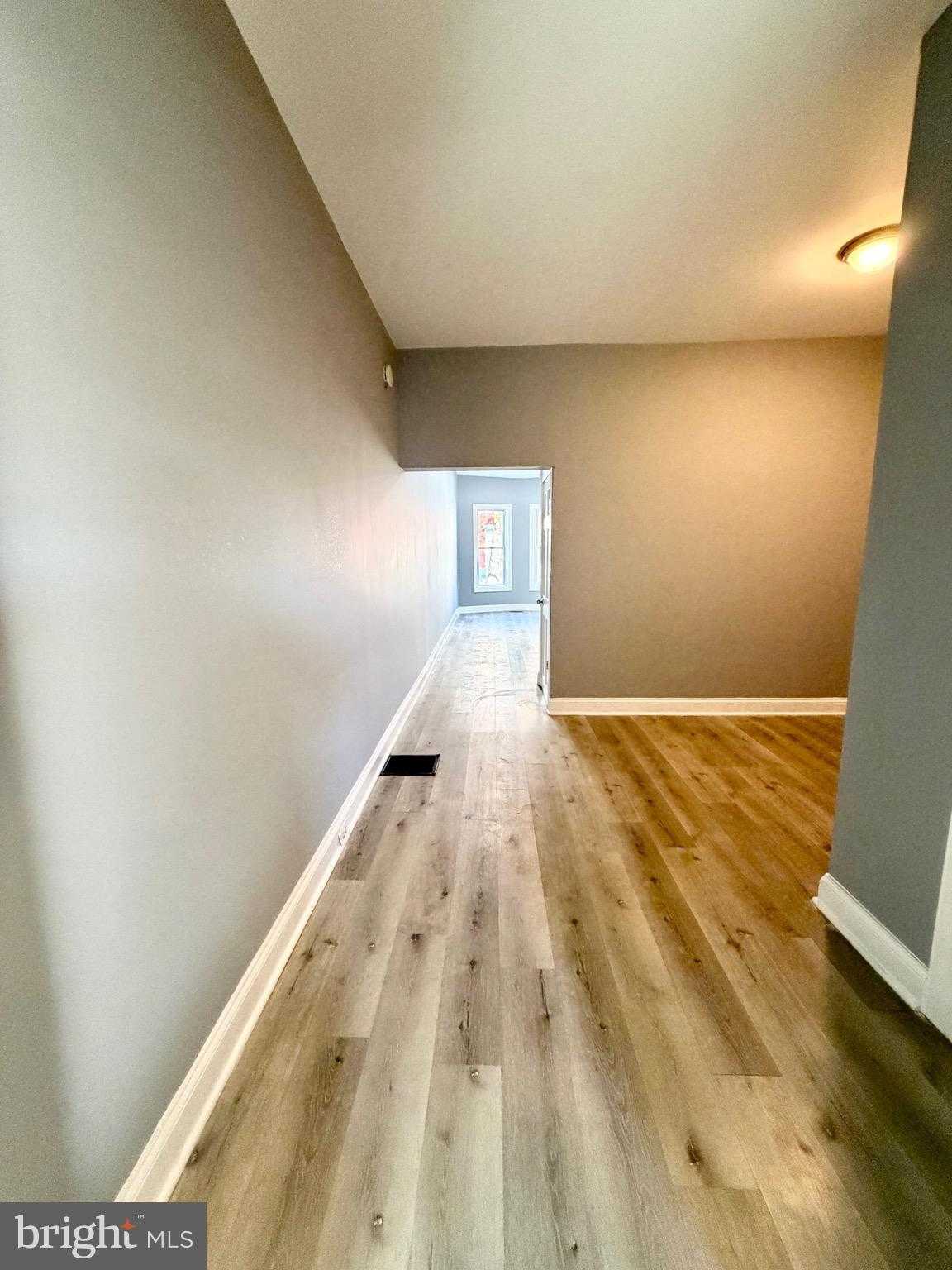 2820 Woodbrook Ave photo 5