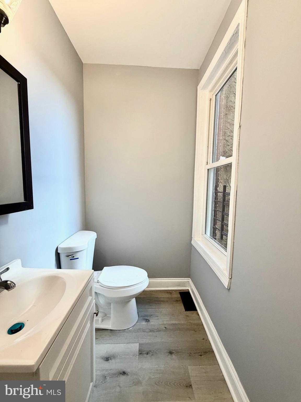 2820 Woodbrook Ave photo 6