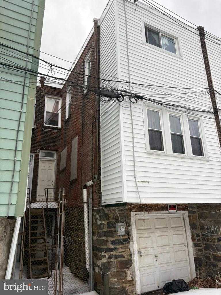 1139 S 55th St photo 3