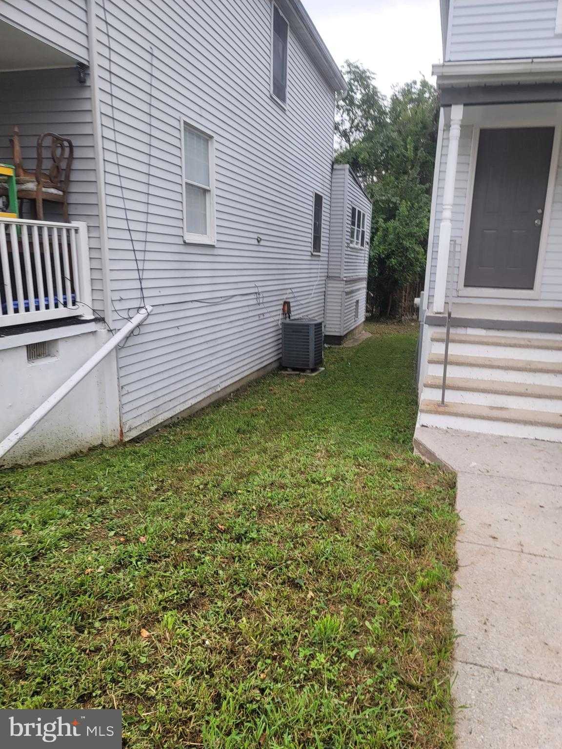 4433 Wrenwood Ave photo 3