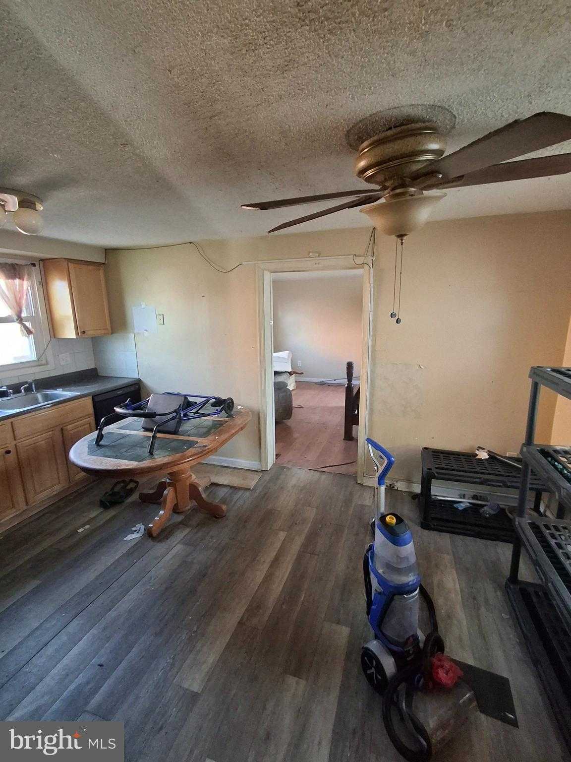 4433 Wrenwood Ave photo 7