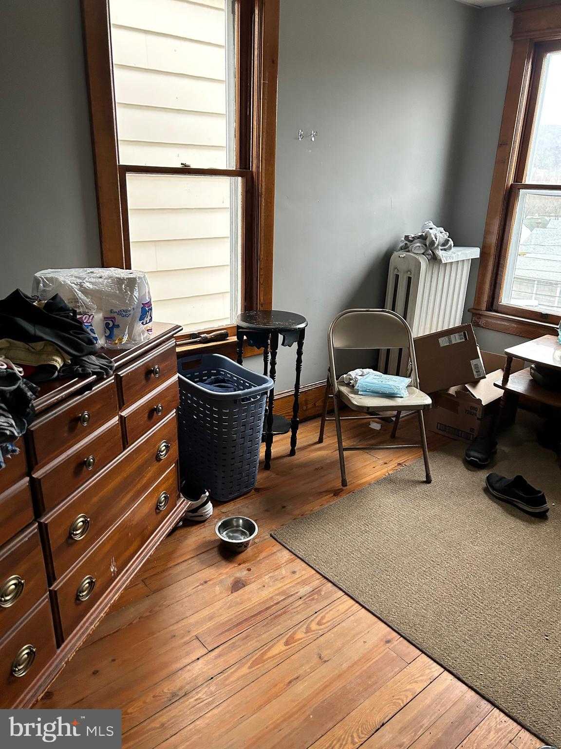 539 Arlington St photo 17