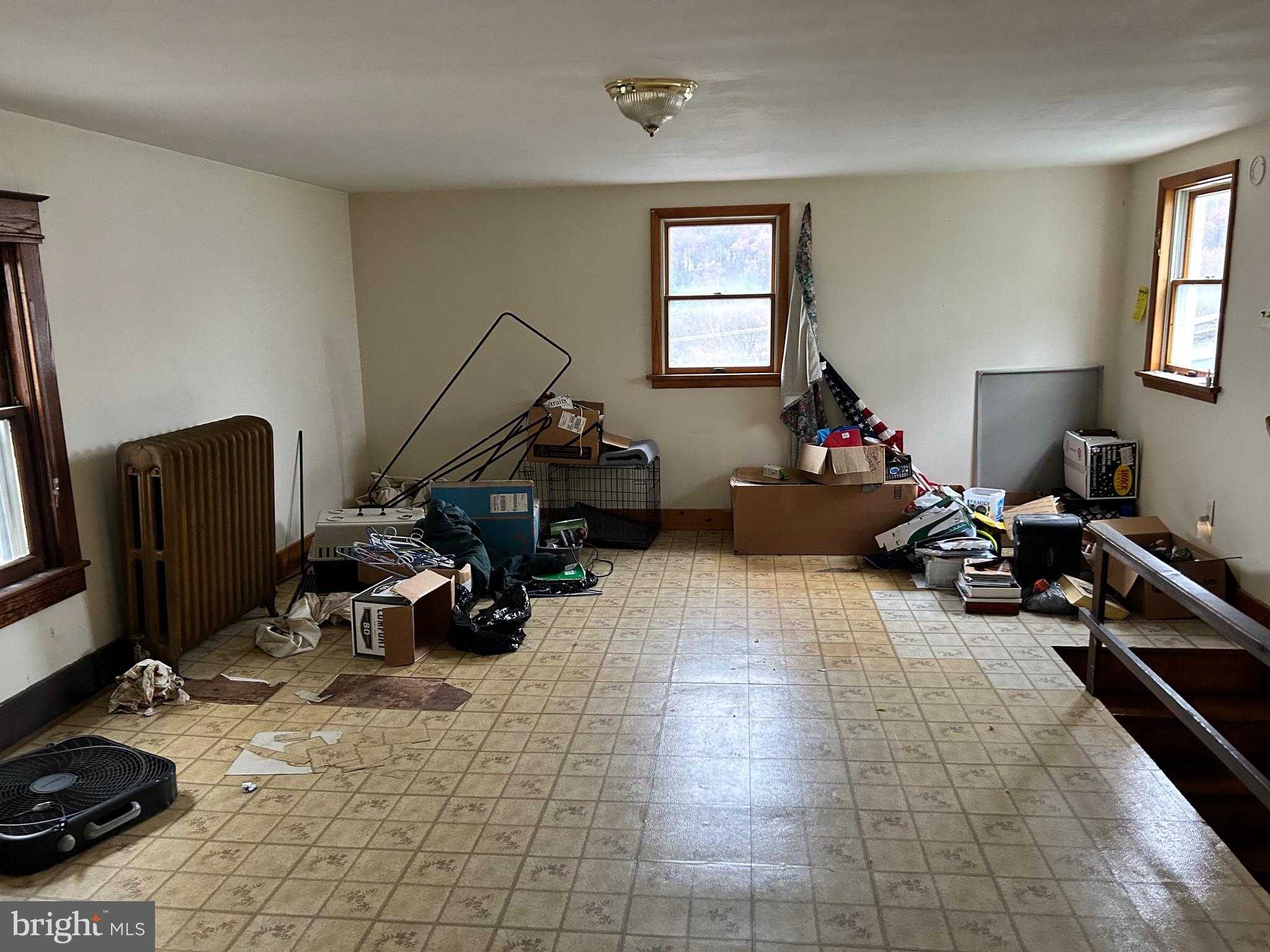 539 Arlington St photo 23