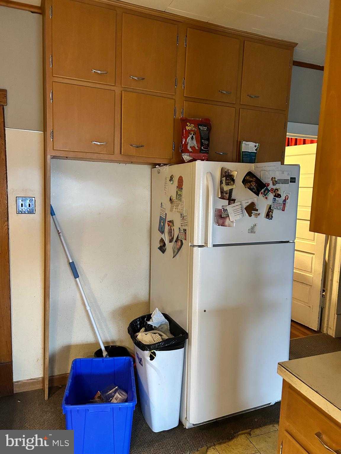 539 Arlington St photo 8