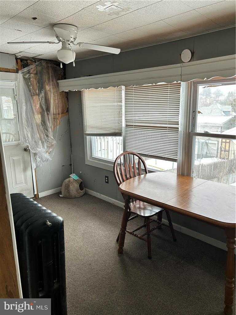 539 Arlington St photo 9