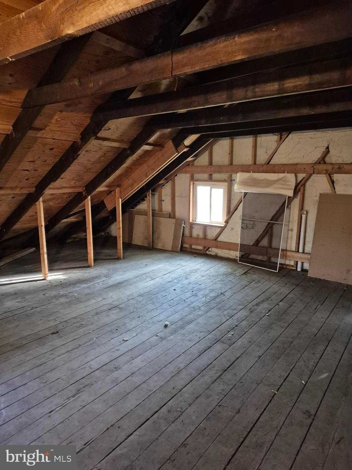 24 Madison Ave photo 15