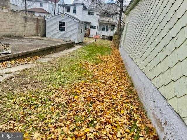 331 S Maple St photo 18