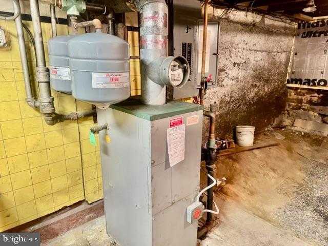 331 S Maple St photo 59