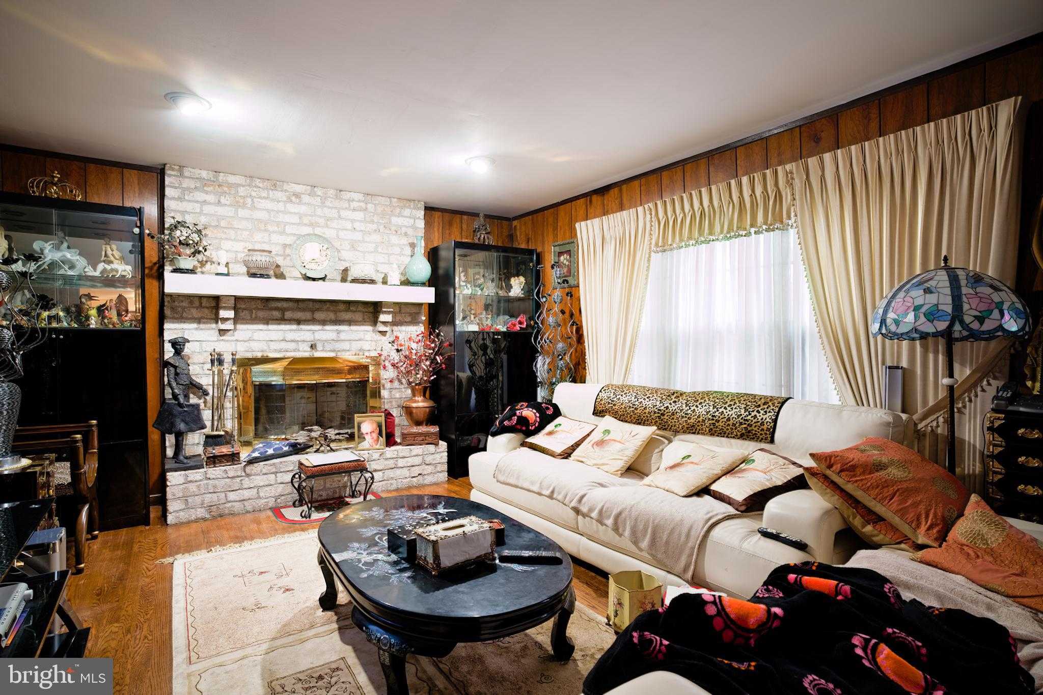 2713 Center St photo 8