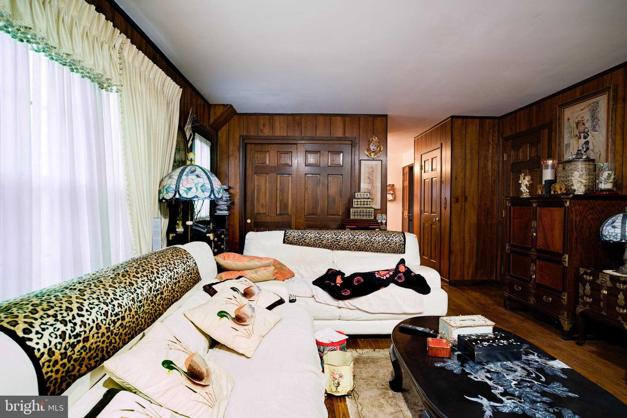 2713 Center St photo 9