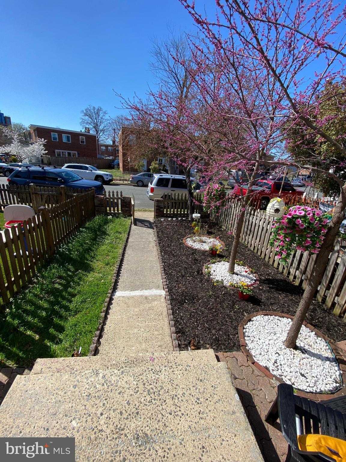 3739 Mark Dr photo 3