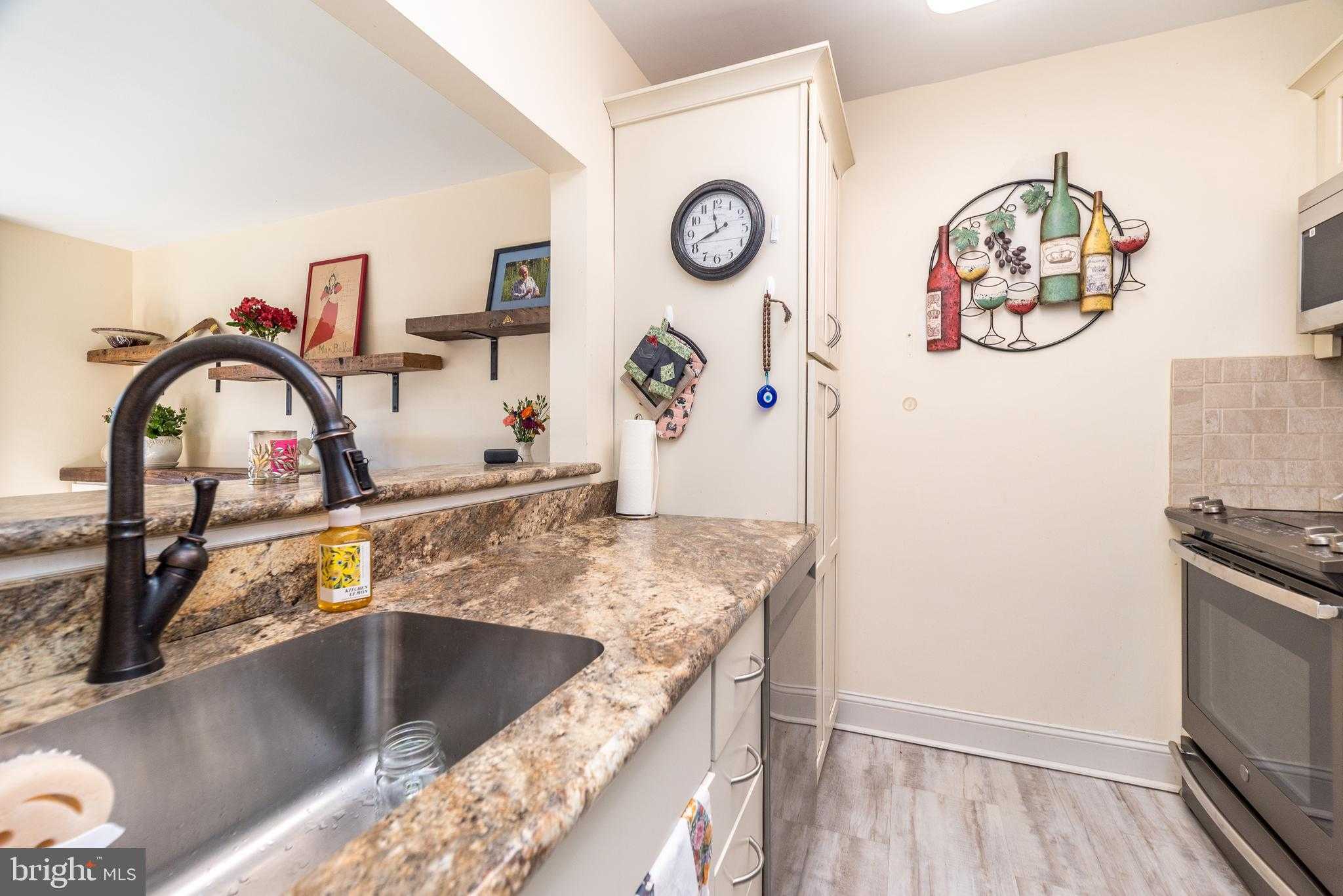 1610 the Fairway photo 18