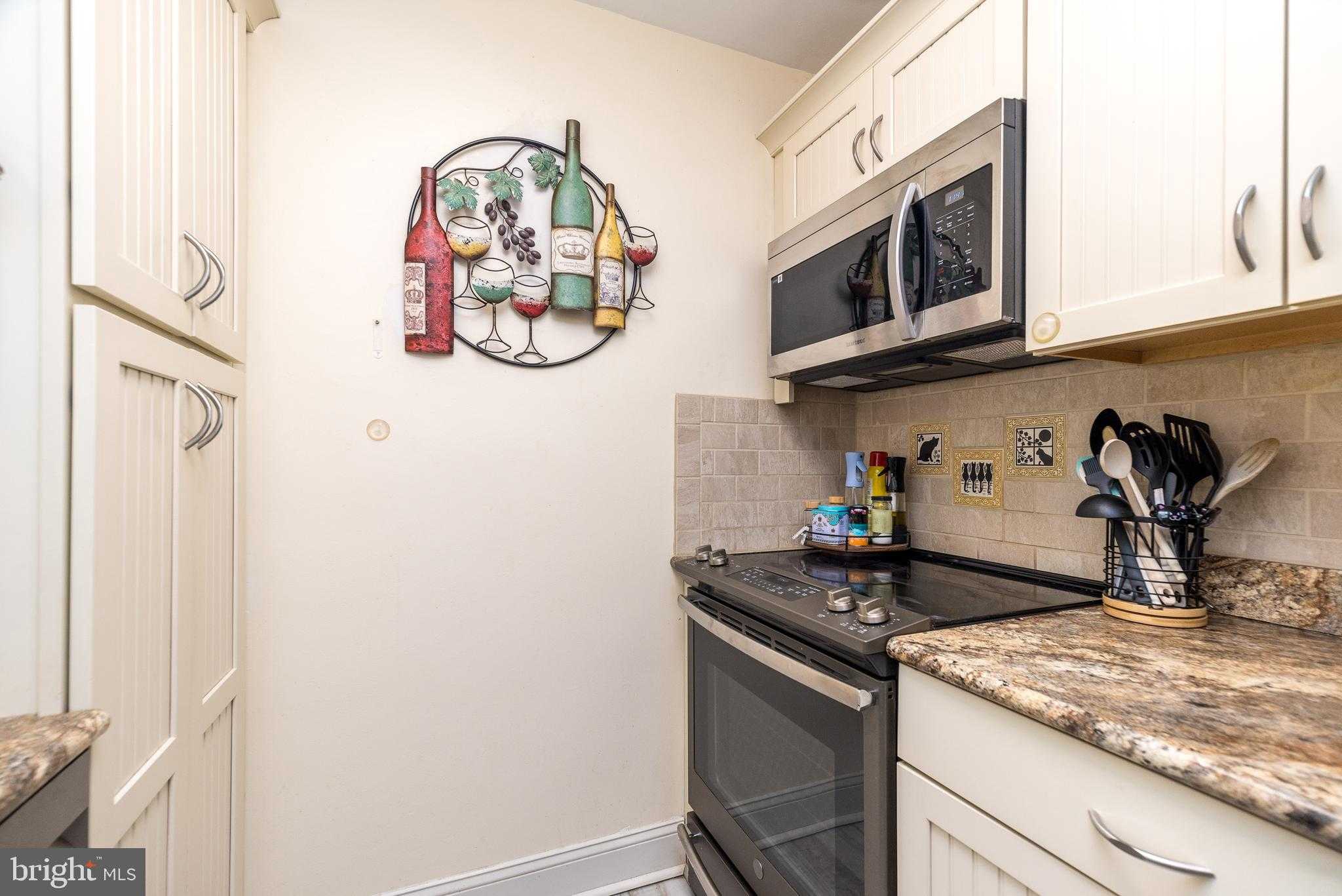 1610 the Fairway photo 19