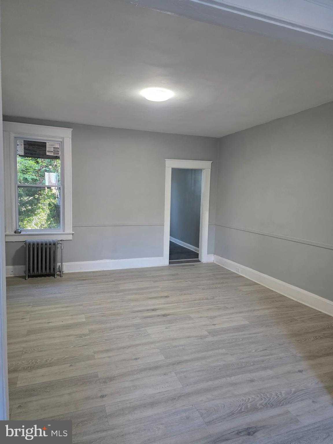 1515 E 29th St photo 3