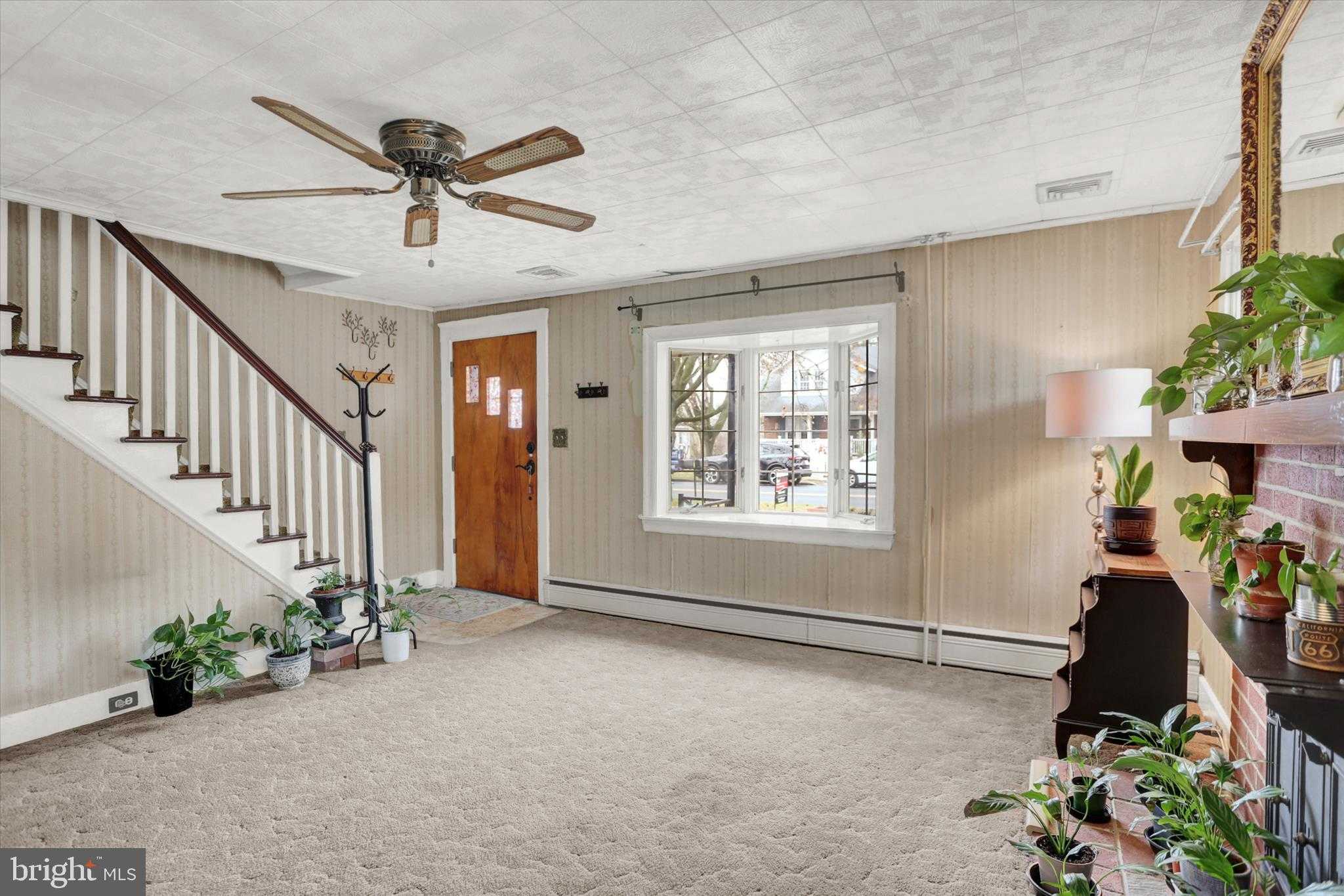 6221 Blue Bird Ave photo 2