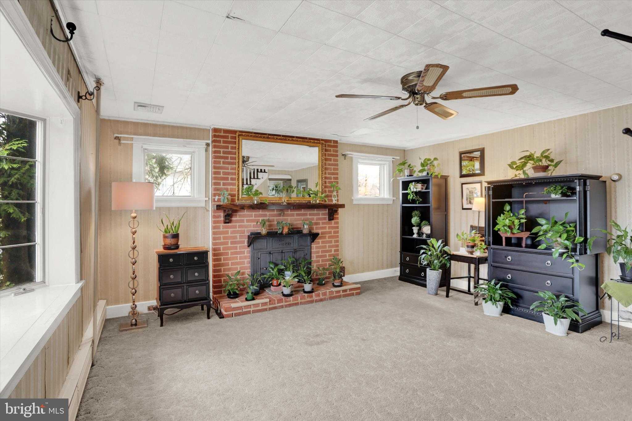 6221 Blue Bird Ave photo 3