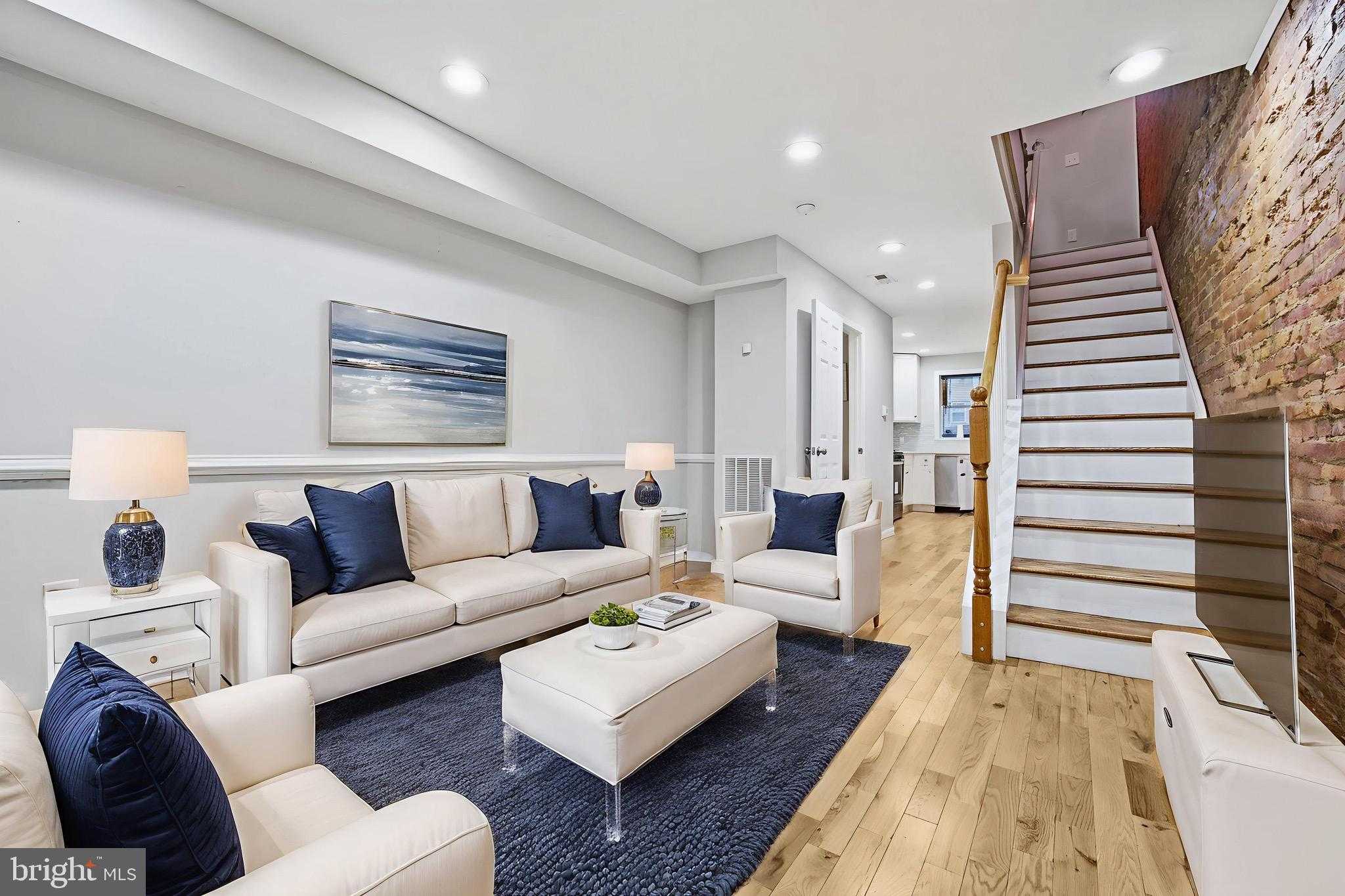 714 N Duncan St photo 7