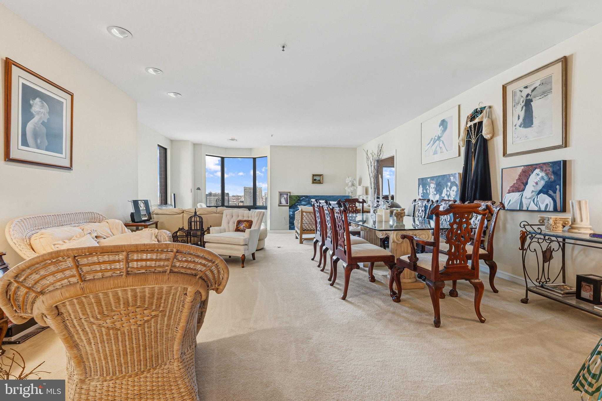 10 E Lee St Apt 2008 photo 7