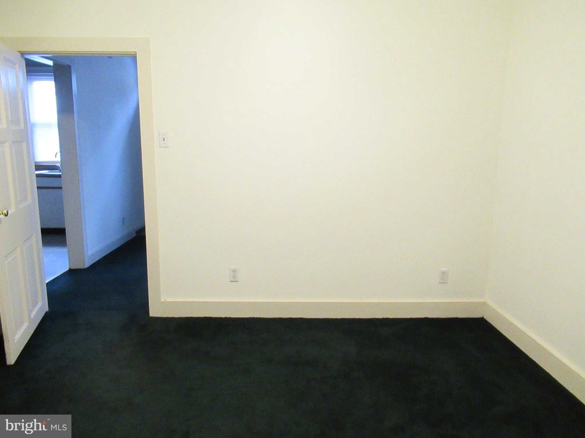 152 W South St photo 15