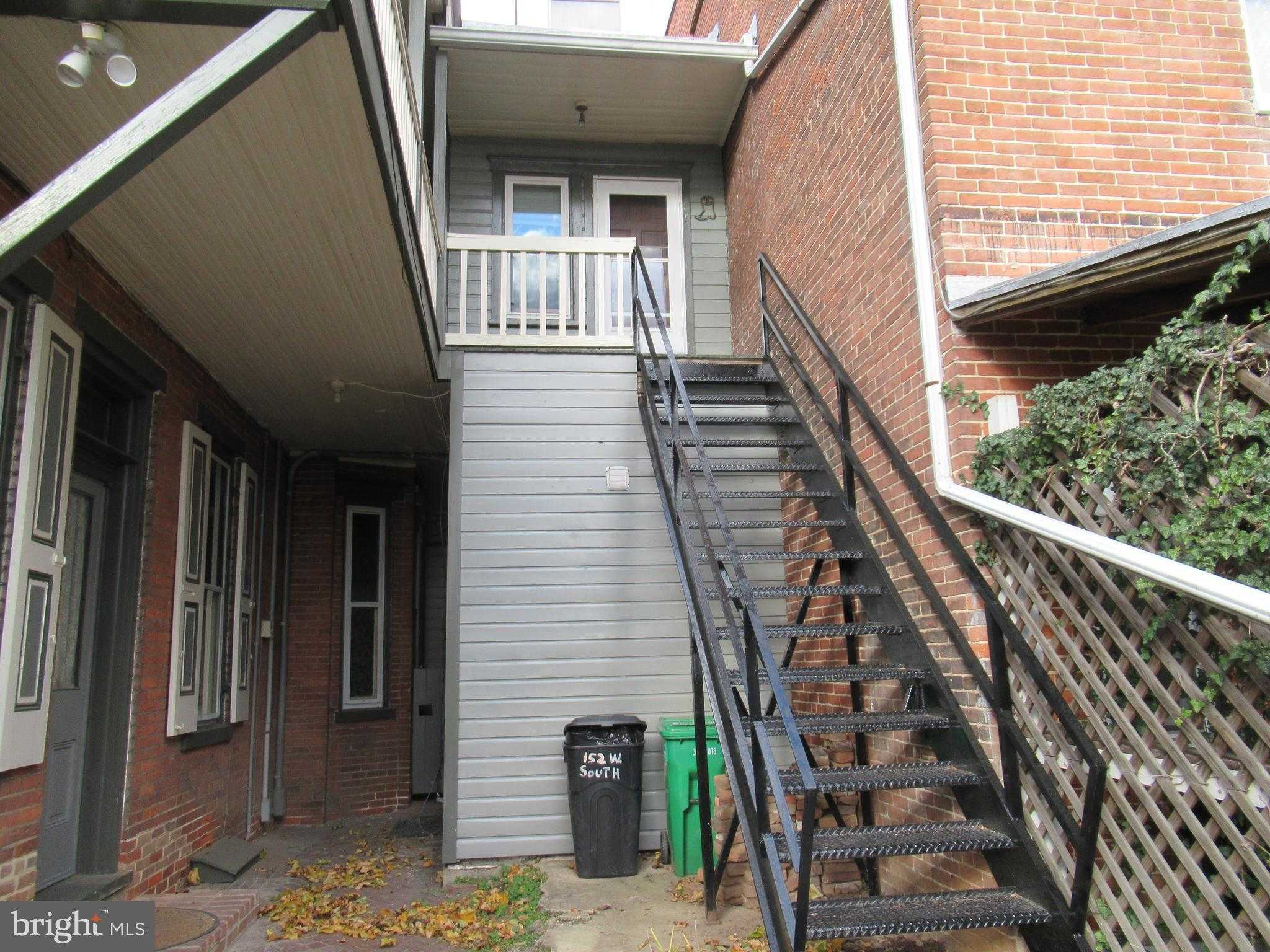 152 W South St photo 22