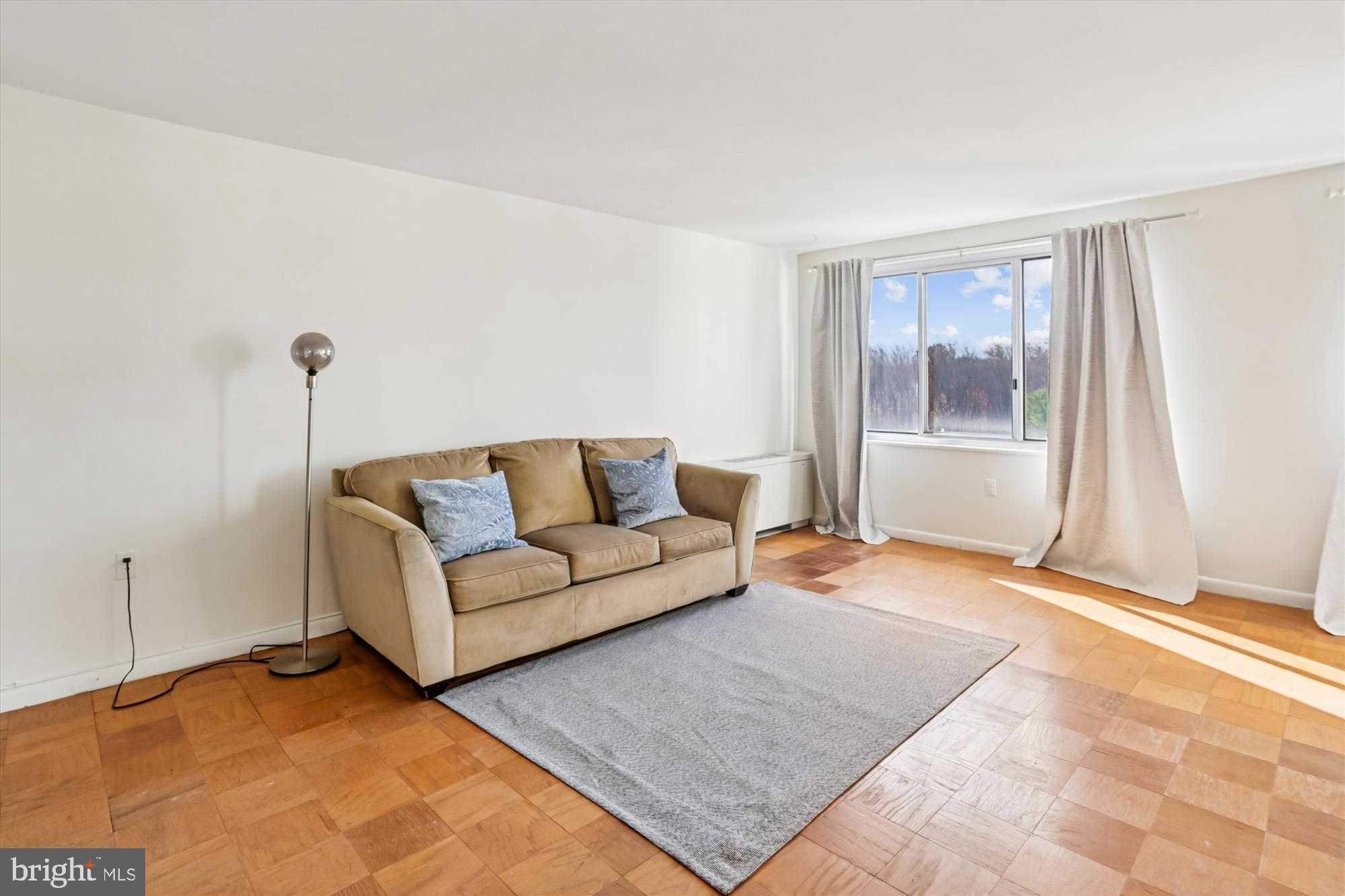 10201 Grosvenor Pl Apt 1226 photo 12