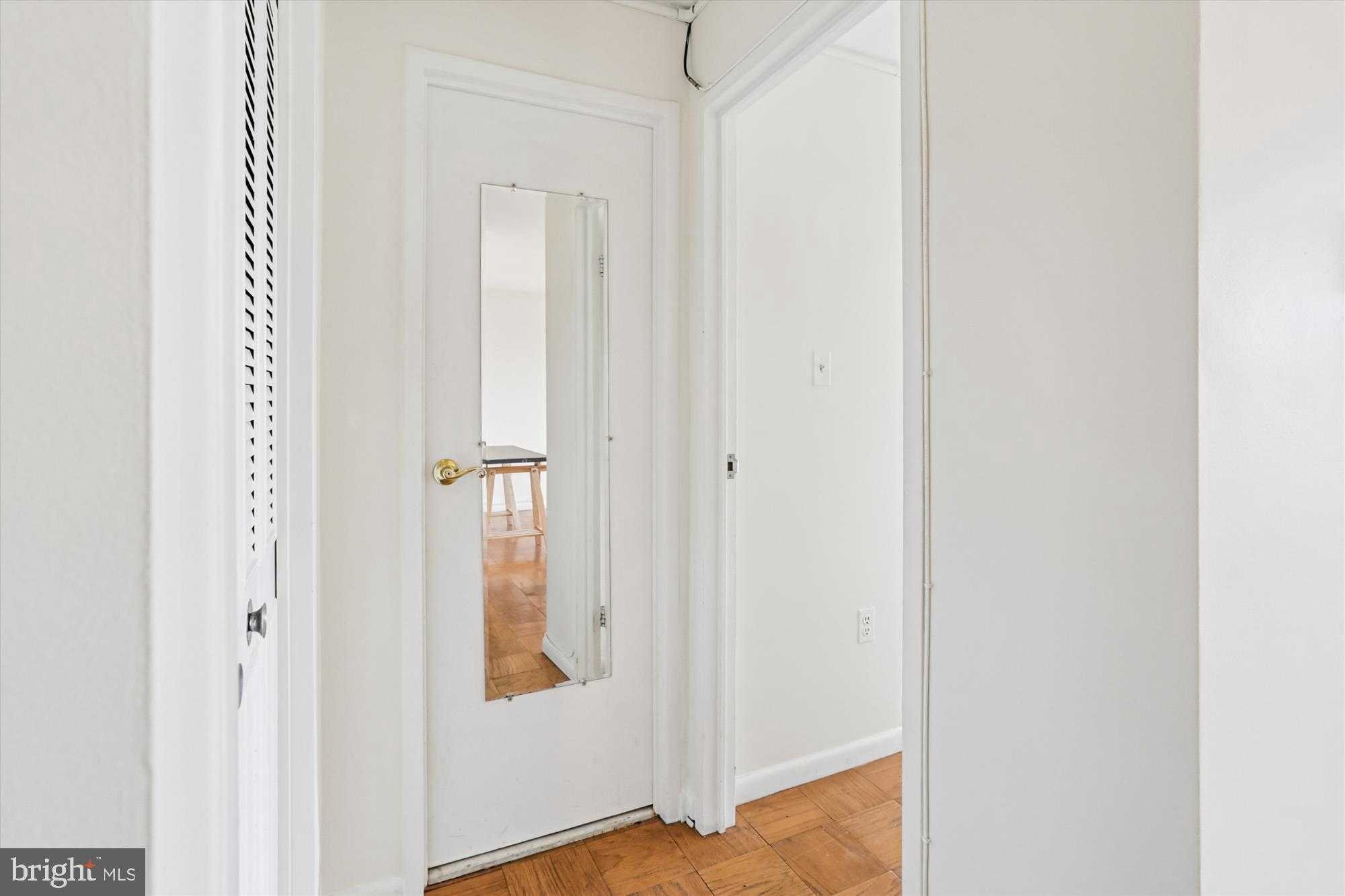 10201 Grosvenor Pl Apt 1226 photo 18