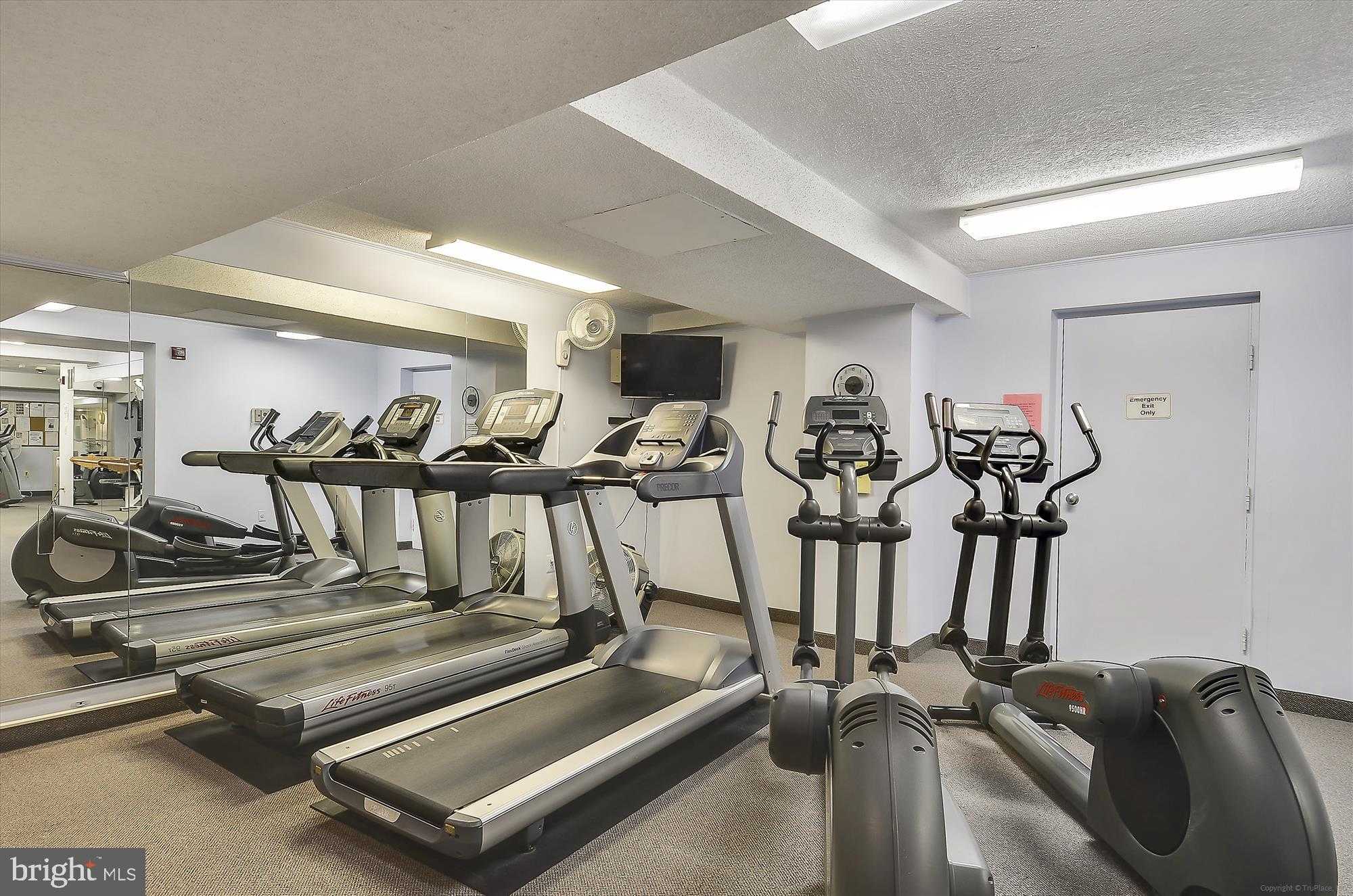 10201 Grosvenor Pl Apt 1226 photo 30