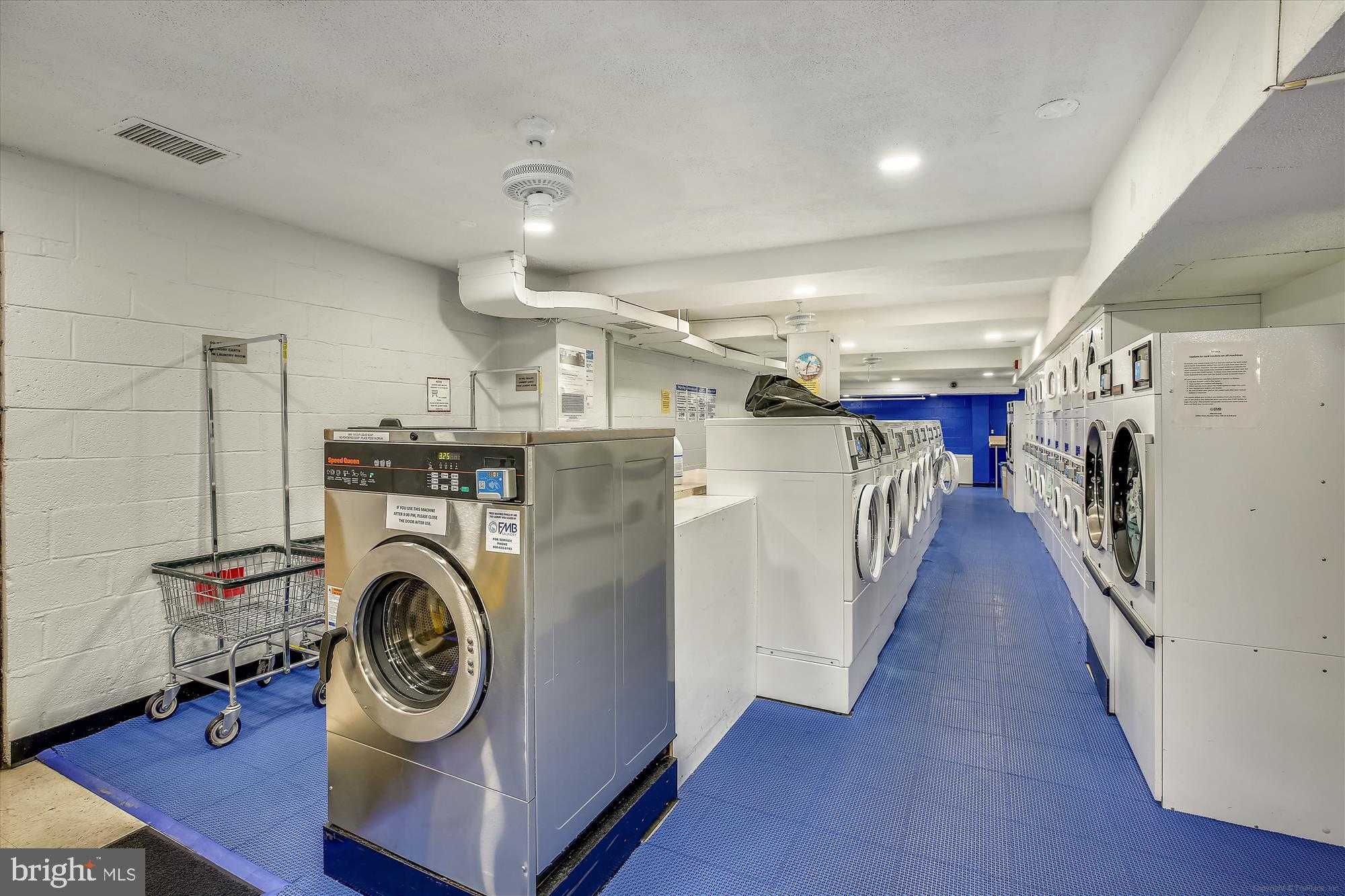 10201 Grosvenor Pl Apt 1226 photo 31