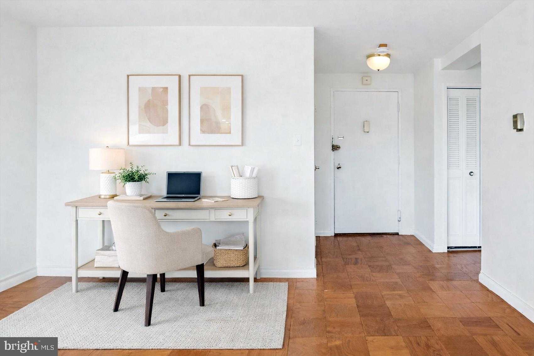 10201 Grosvenor Pl Apt 1226 photo 9