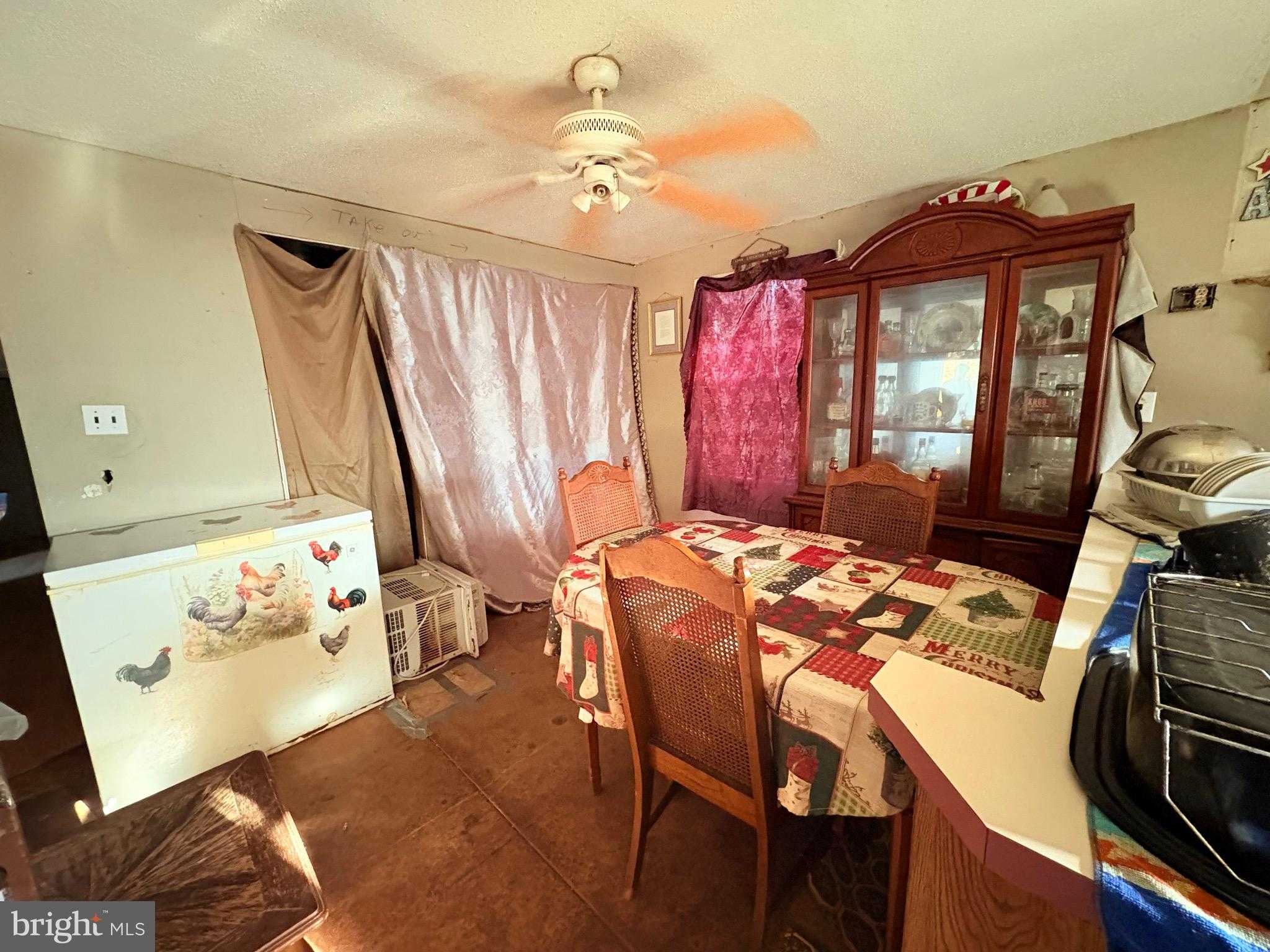 8381 Hurleys Neck Rd photo 4