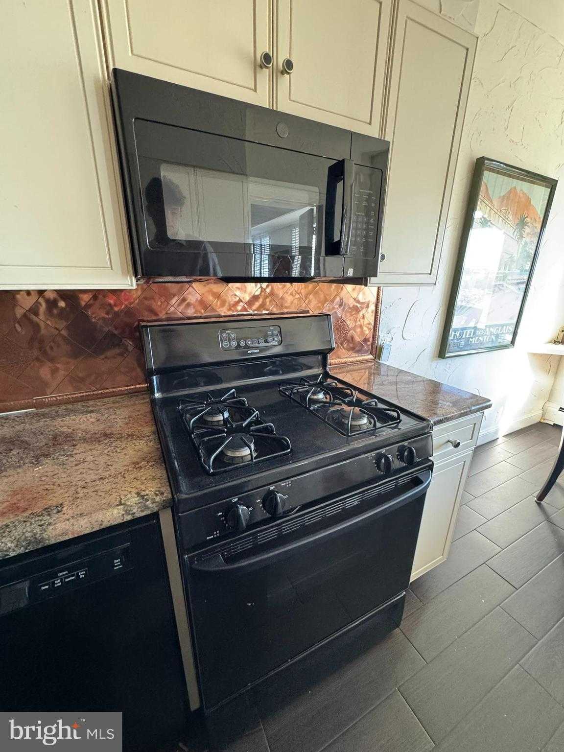 191 Presidential Blvd Unit R816 photo 24