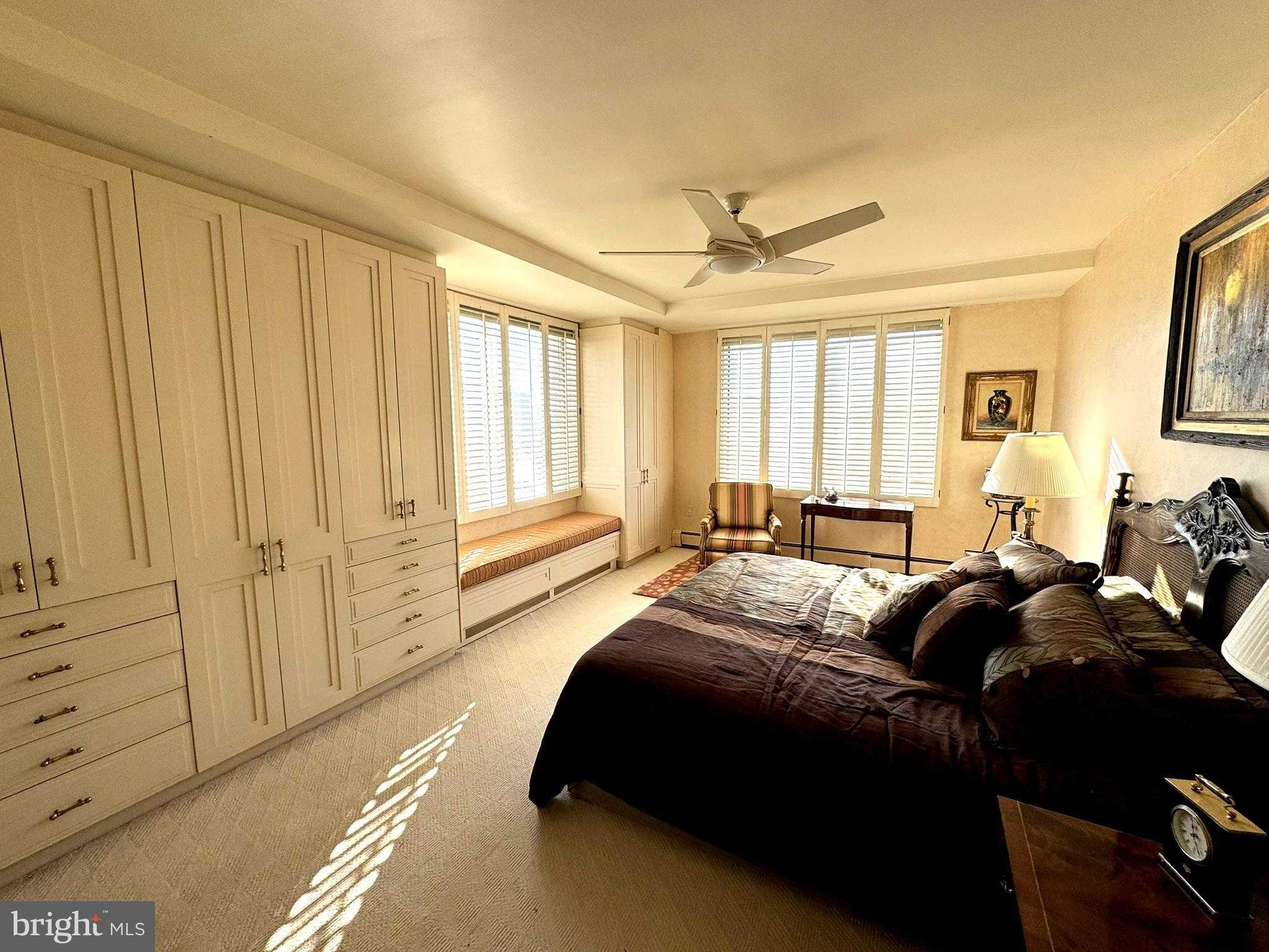 191 Presidential Blvd Unit R816 photo 32