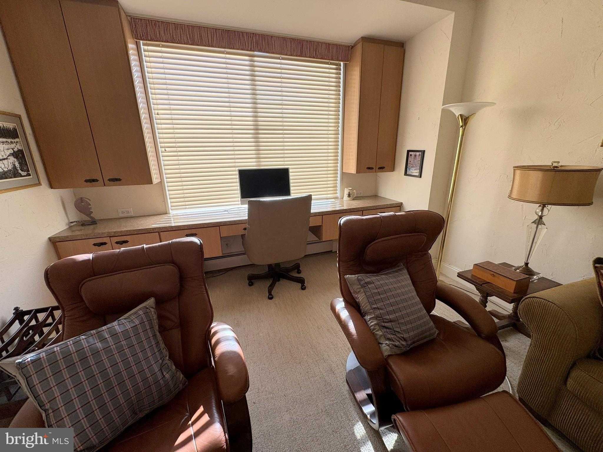 191 Presidential Blvd Unit R816 photo 38