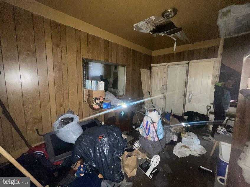 2836 N Park Ave photo 8