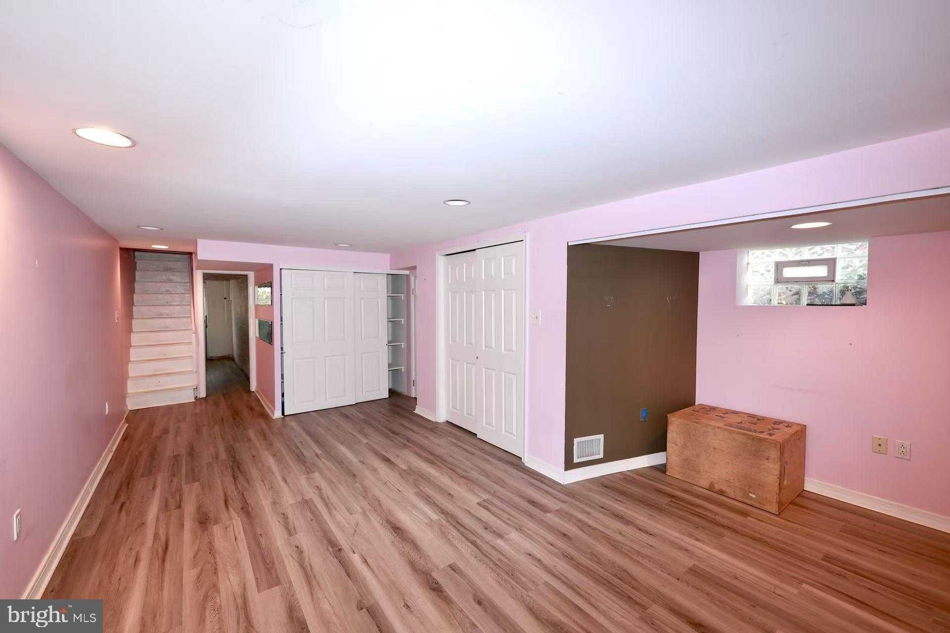 7509 Brous Ave photo 30