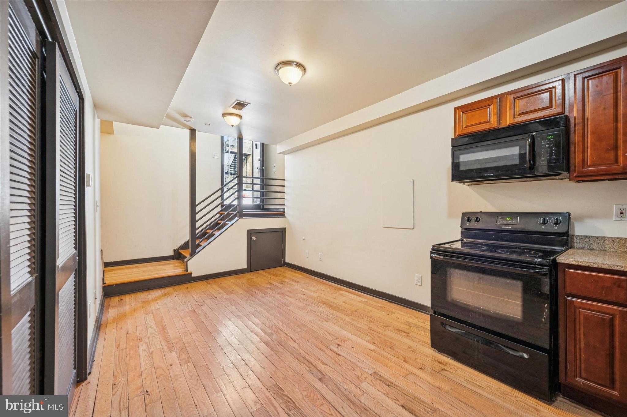 1812 W Montgomery Ave photo 10