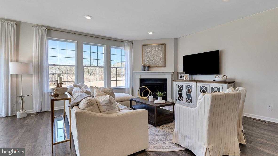 446 Liberty Trl photo 12