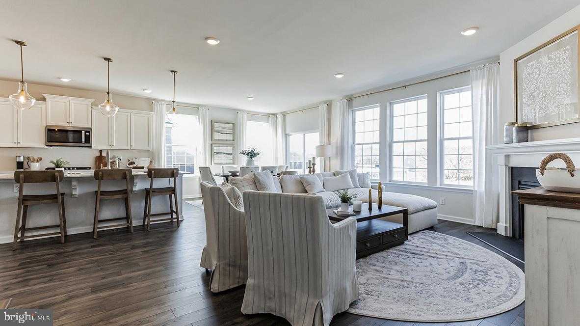 446 Liberty Trl photo 8