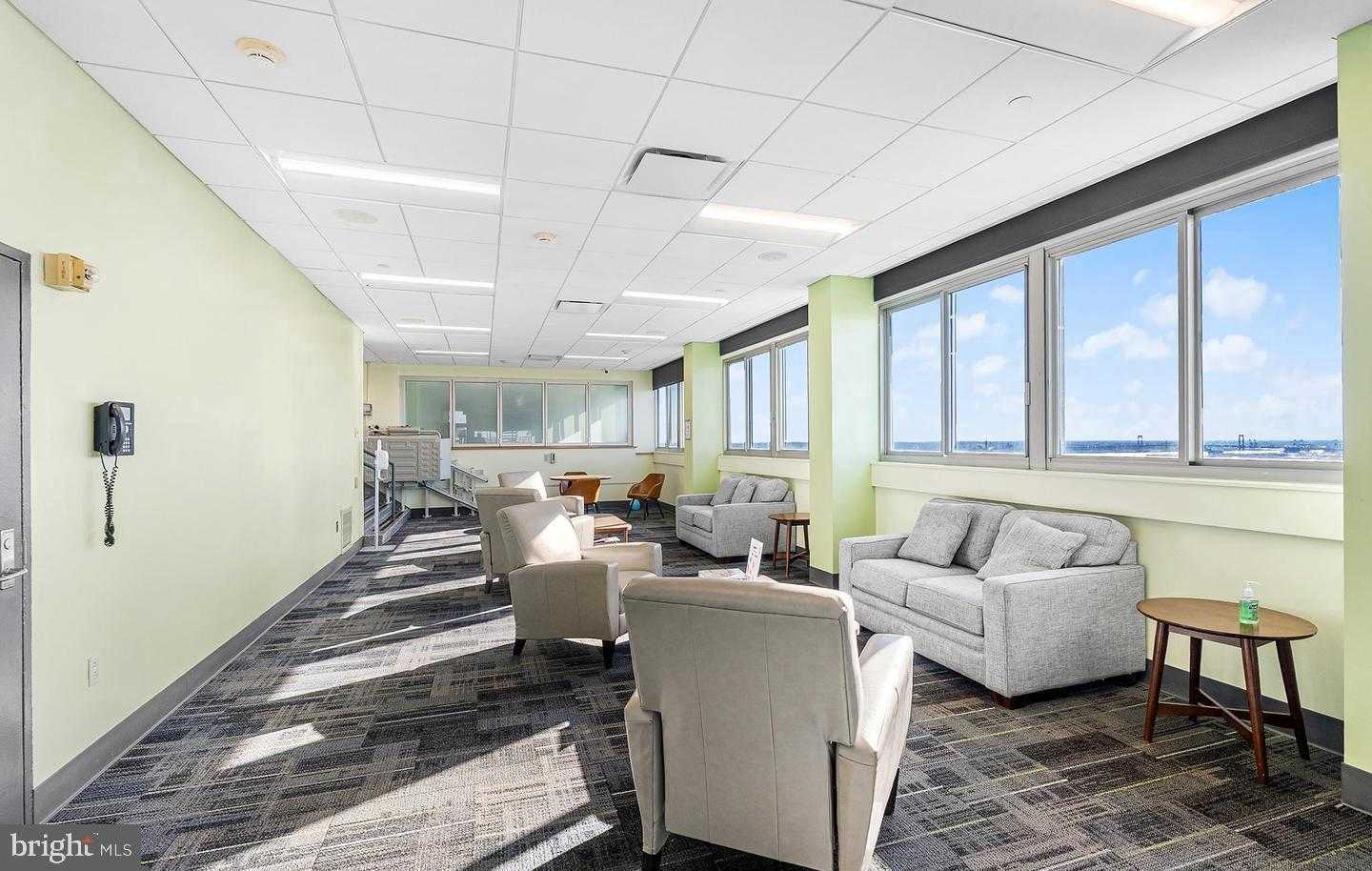 604 S Washington Sq photo 18