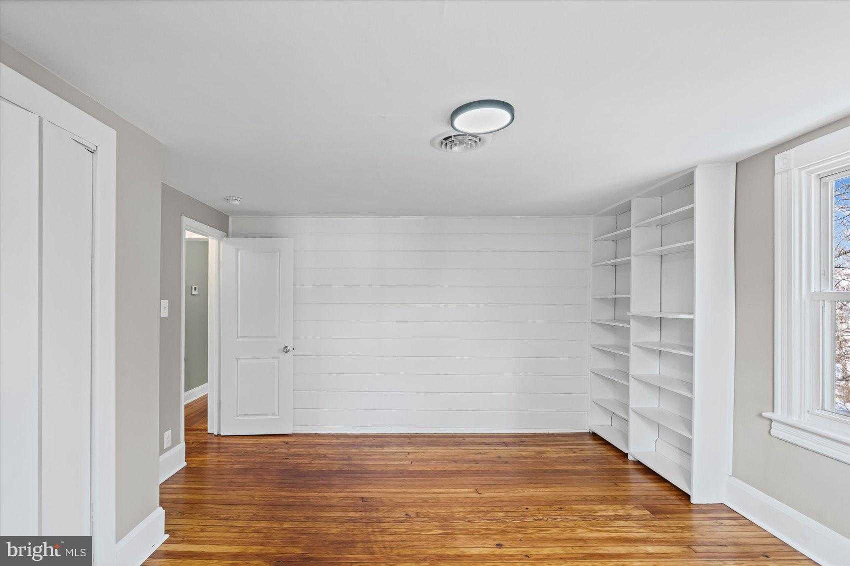 9906 Belair Rd photo 32