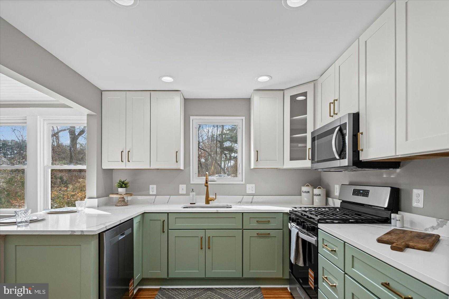 9906 Belair Rd photo 8