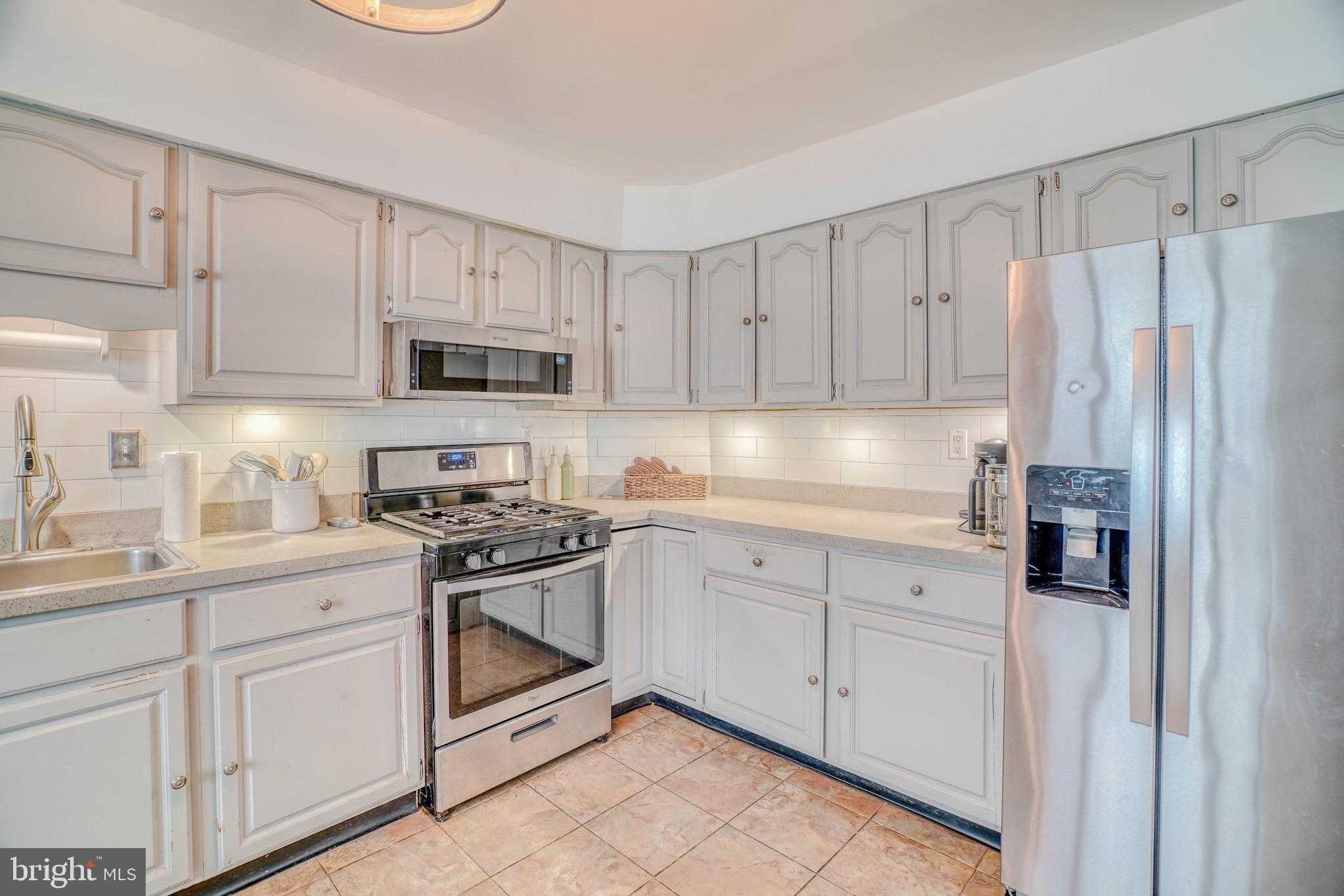 320 Hermitage St photo 22