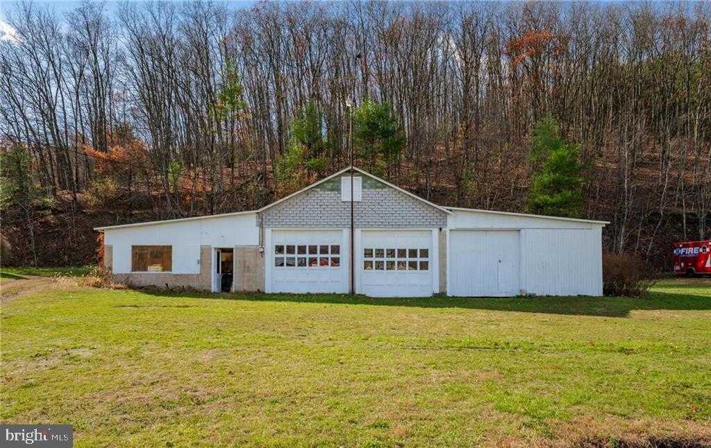 1760 W Penn Pike photo 10