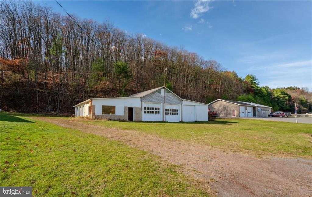 1760 W Penn Pike photo 11