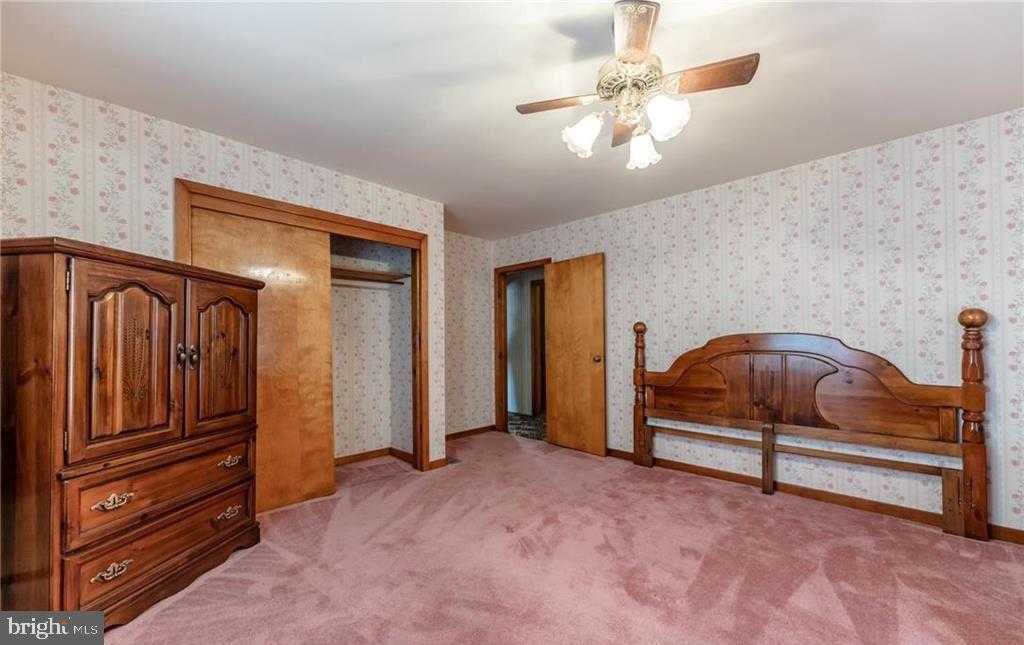 1760 W Penn Pike photo 26