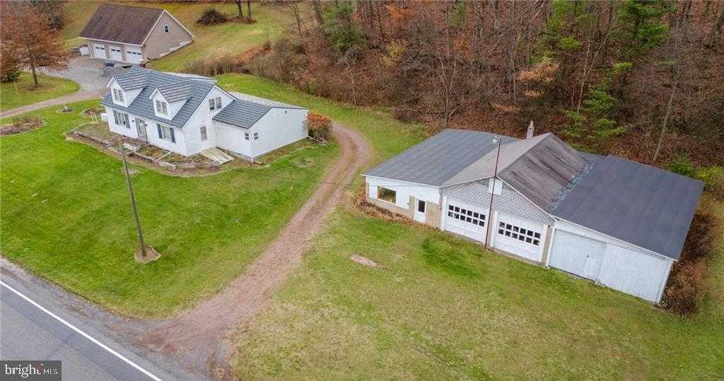 1760 W Penn Pike photo 6