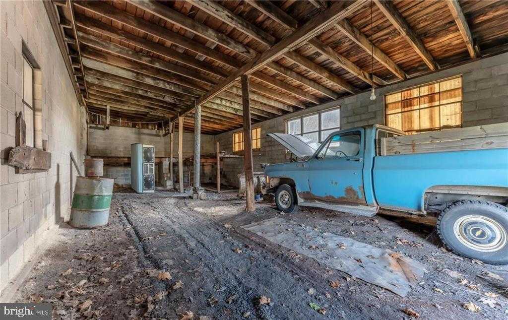 1760 W Penn Pike photo 66