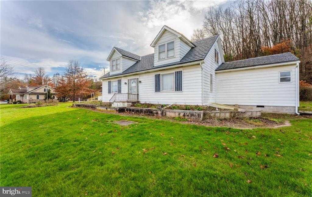 1760 W Penn Pike photo 7