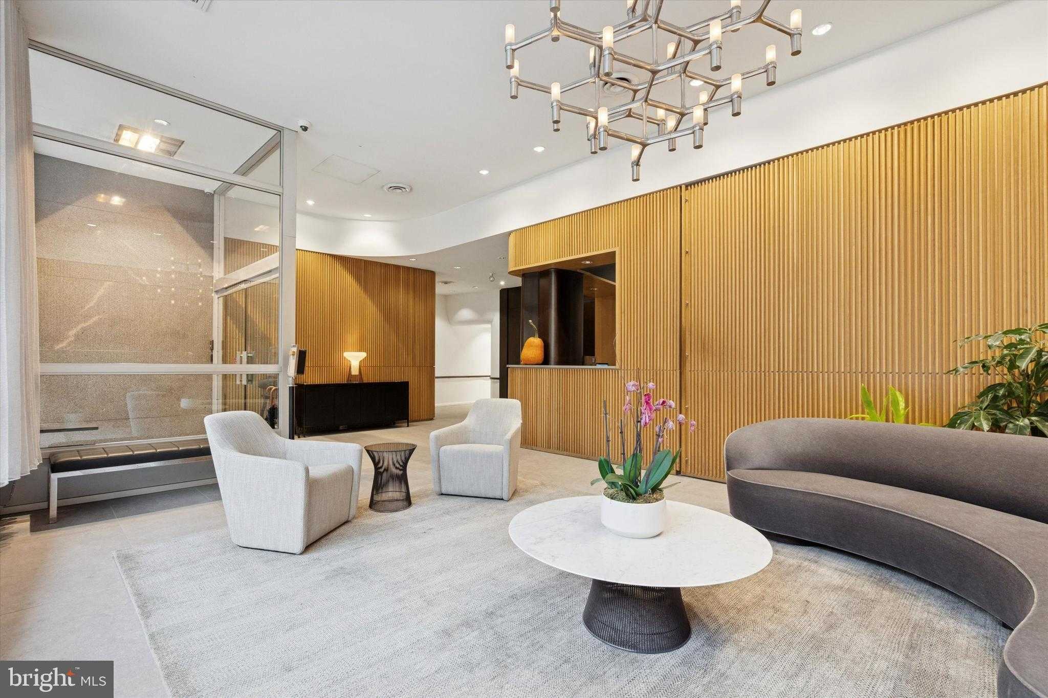 220 W Rittenhouse Sq # 6f photo 4