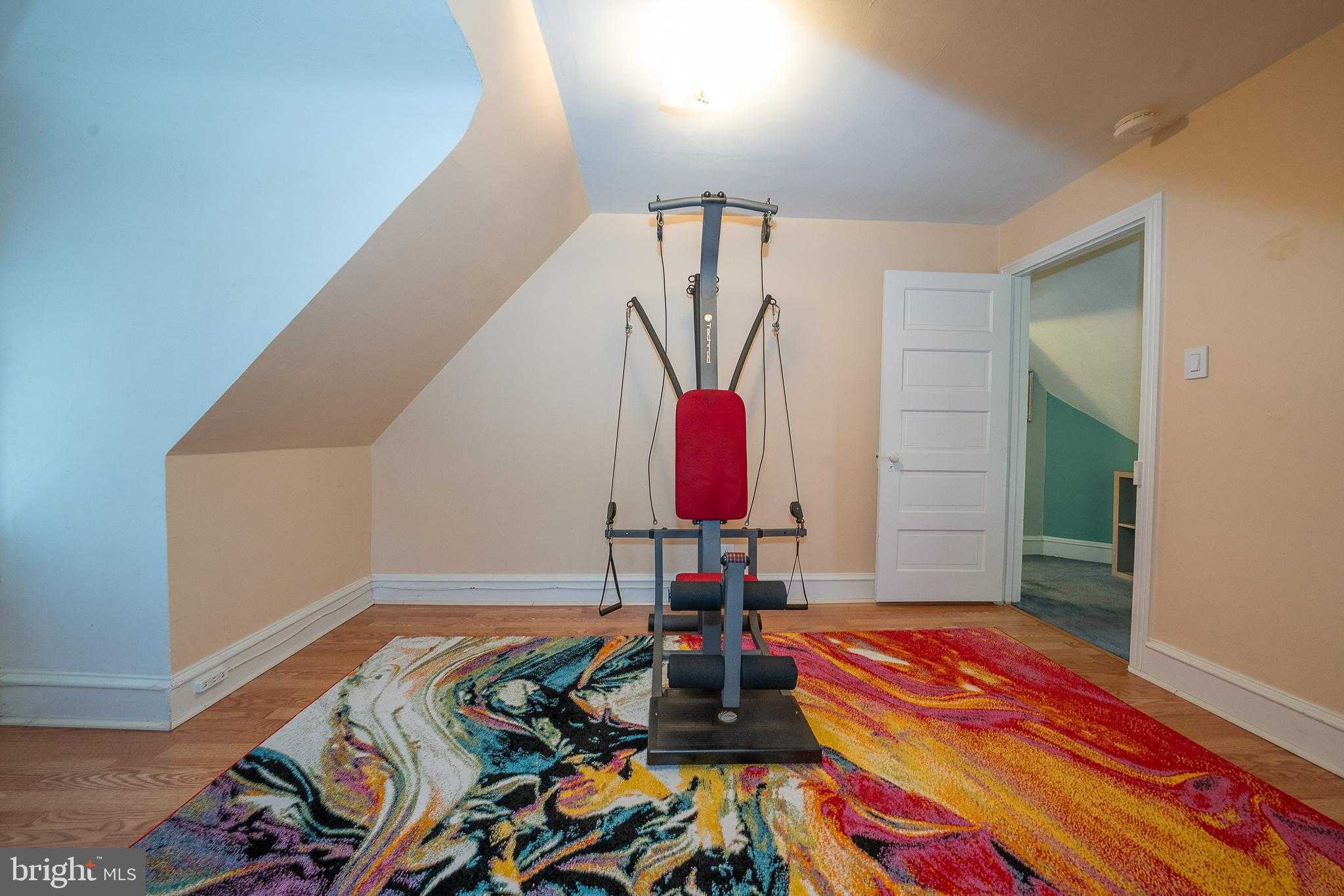 507 Morton Ave photo 31